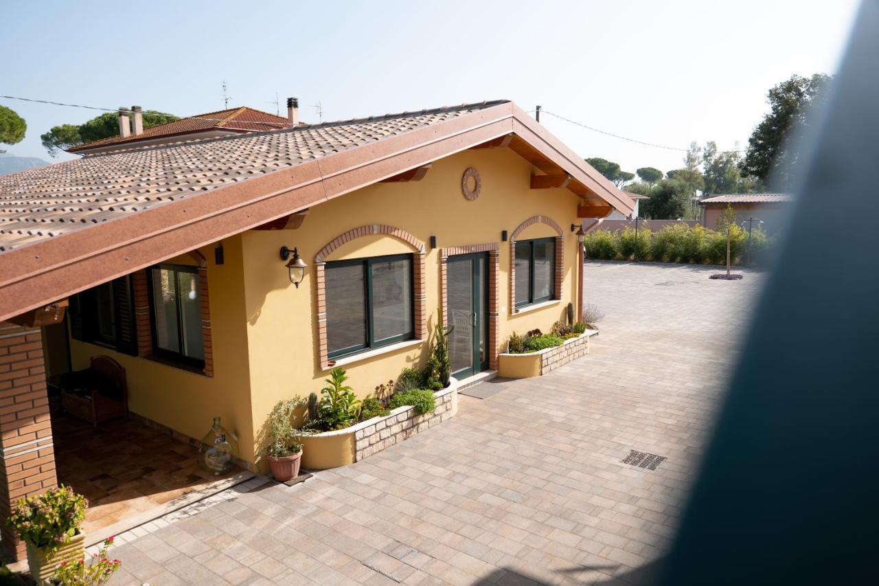 Agriturismo Casa Chiara Латина Екстер'єр фото